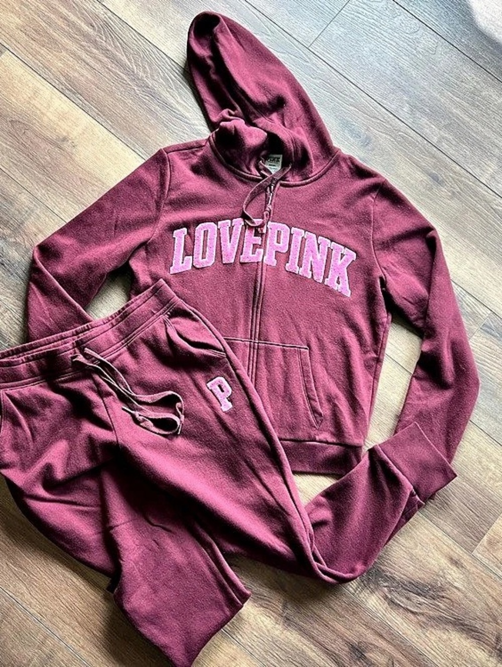 PINK zip-up hoodie and jogger set & Jogger Set in Purple, Size Medium